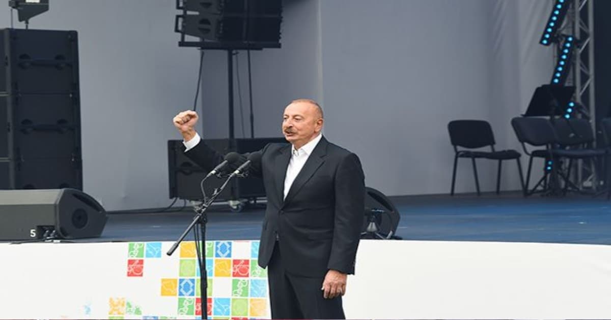 İlham Əliyev Xankəndidə idman ictimaiyyəti ilə görüşdü İlham Əliyev Xankəndidə idman ictimaiyyəti ilə görüşdü