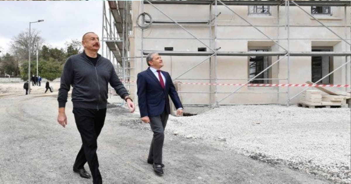 Prezident Şuşada tikinti-bərpa işləri ilə tanış oldu Prezident Şuşada tikinti-bərpa işləri ilə tanış oldu