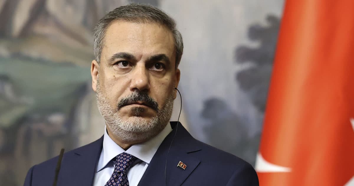 Fidan iordaniyalı həmkarı ilə DANIŞDI Fidan iordaniyalı həmkarı ilə DANIŞDI