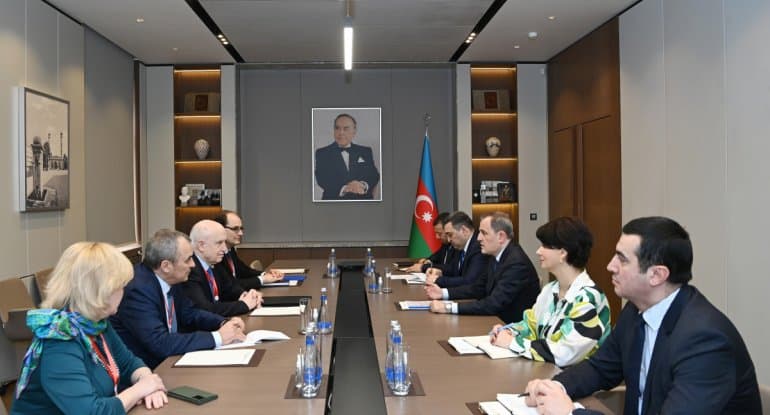 Ceyhun Bayramov MDB-nin Baş katibini qəbul edib Ceyhun Bayramov MDB-nin Baş katibini qəbul edib