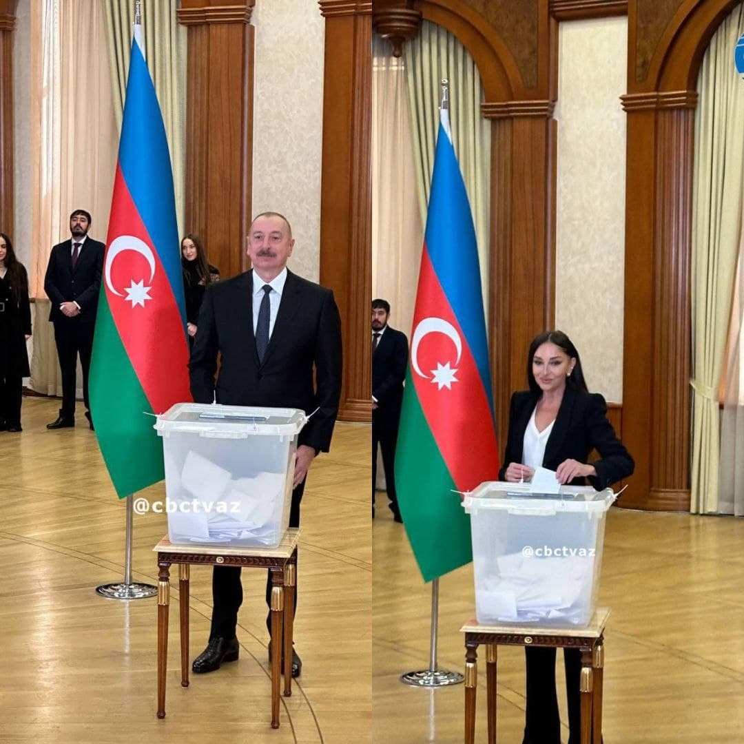 İlham Əliyev, Mehriban Əliyeva və ailə üzvləri Xankəndidə səs veriblər – VİDEO İlham Əliyev, Mehriban Əliyeva və ailə üzvləri Xankəndidə səs veriblər – VİDEO