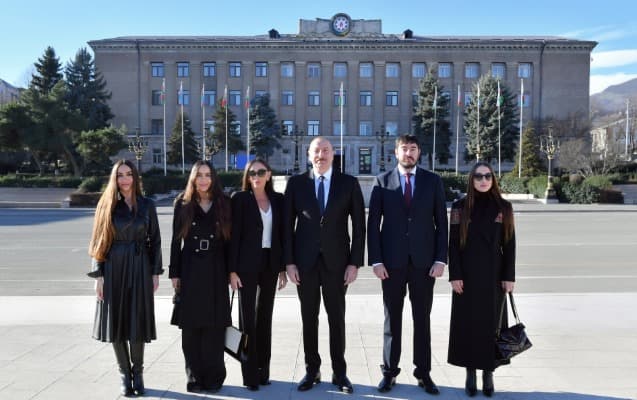 Prezidentlə ailəsinin Xankəndidən – Fotoları Prezidentlə ailəsinin Xankəndidən – Fotoları