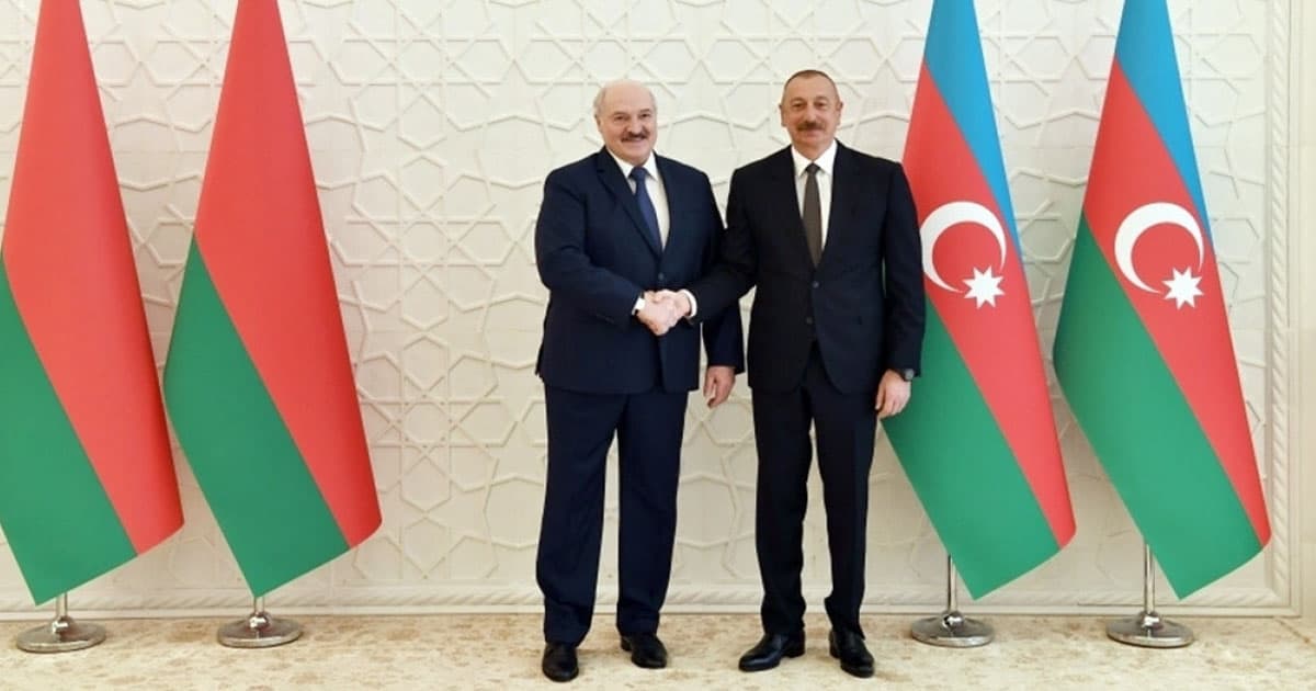 Aleksandr Lukaşenko İlham Əliyevi təbrik edib Aleksandr Lukaşenko İlham Əliyevi təbrik edib