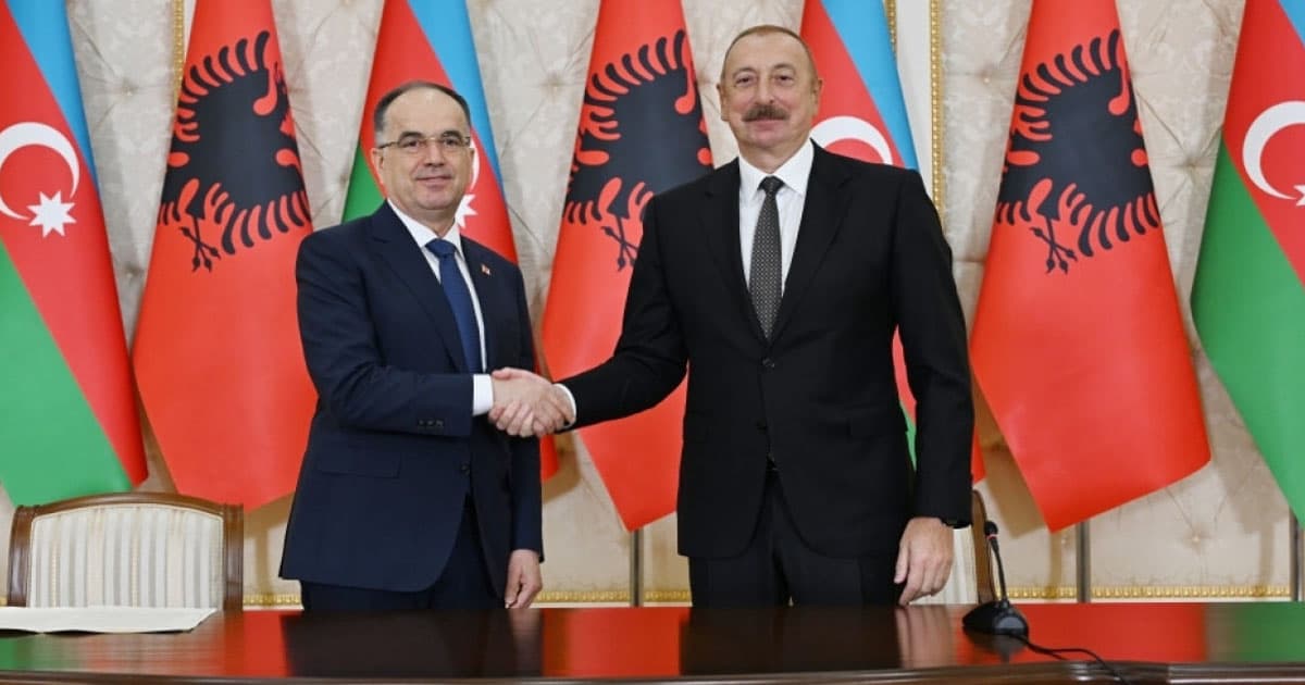 Albaniya Prezidenti Azərbaycan dövlət başçısını qələbə münasibətilə təbrik edib Albaniya Prezidenti Azərbaycan dövlət başçısını qələbə münasibətilə təbrik edib