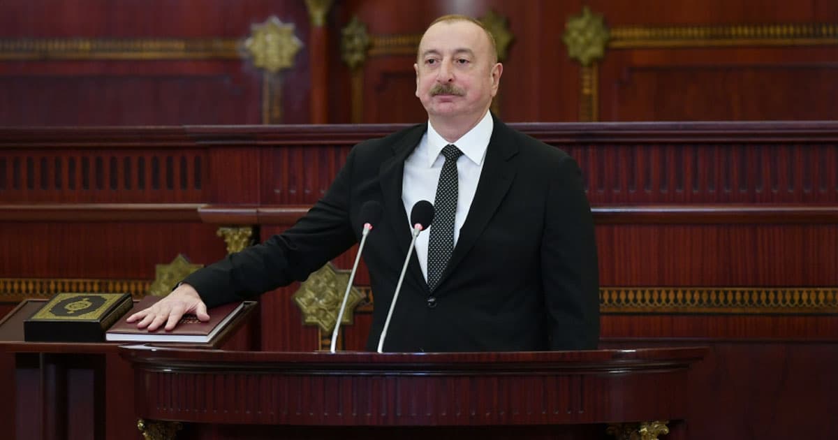 Prezident İlham Əliyev and içib, mərasimdə nitq söyləyib – FOTO Prezident İlham Əliyev and içib, mərasimdə nitq söyləyib – FOTO