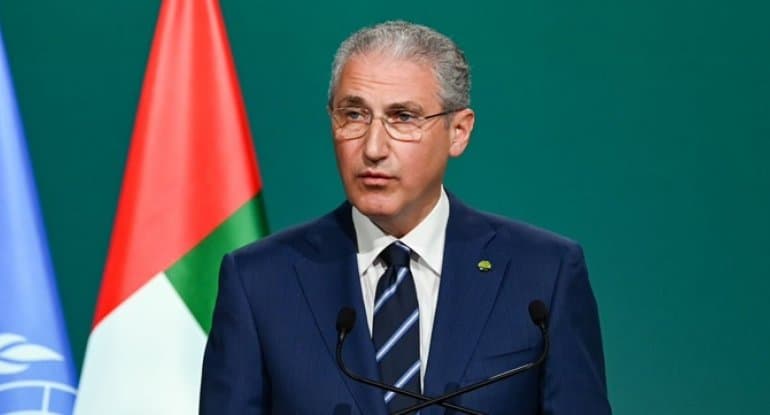 Nazir onu təqaüdə göndərdi – FOTO Nazir onu təqaüdə göndərdi – FOTO