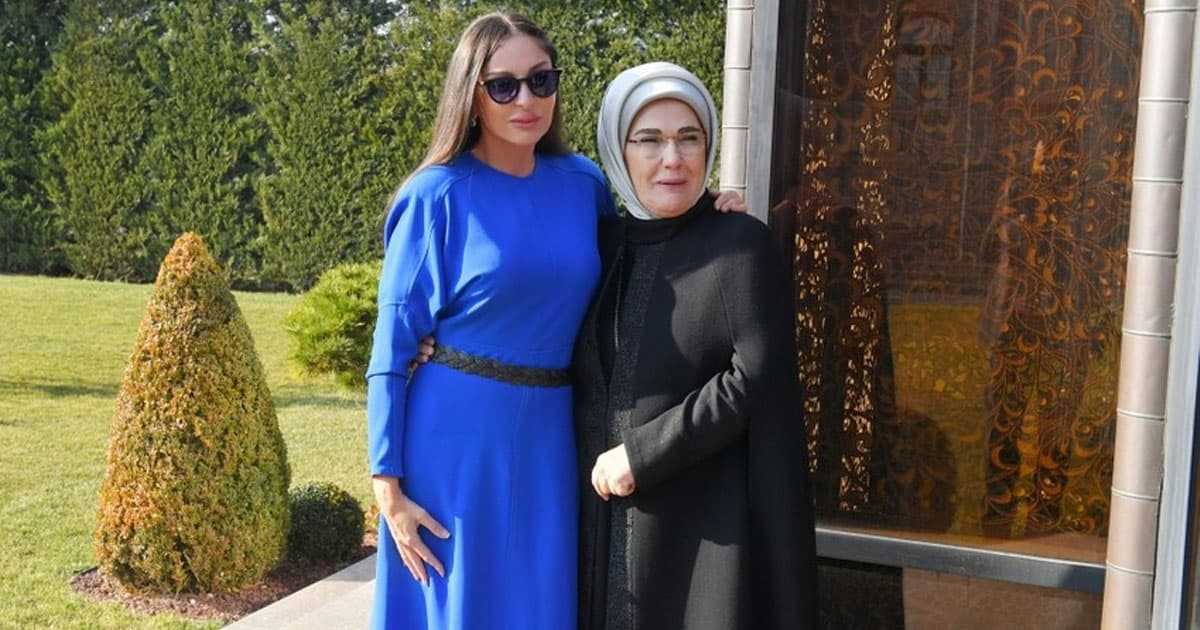 Mehriban Əliyeva Əminə Ərdoğanla görüşüb Mehriban Əliyeva Əminə Ərdoğanla görüşüb