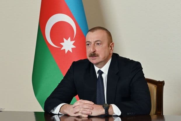 Prezident İlham Əliyev Əsgər Rəsulovu ordenlə təltif edib – FOTO Prezident İlham Əliyev Əsgər Rəsulovu ordenlə təltif edib – FOTO