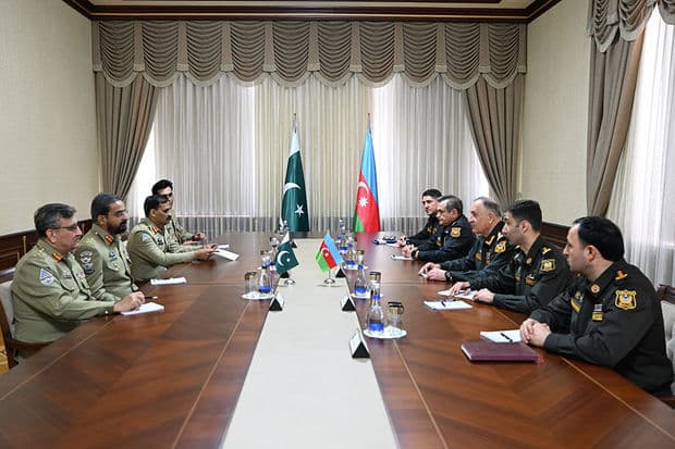 Azərbaycan və Pakistan generalları görüşdülər – FOTO Azərbaycan və Pakistan generalları görüşdülər – FOTO