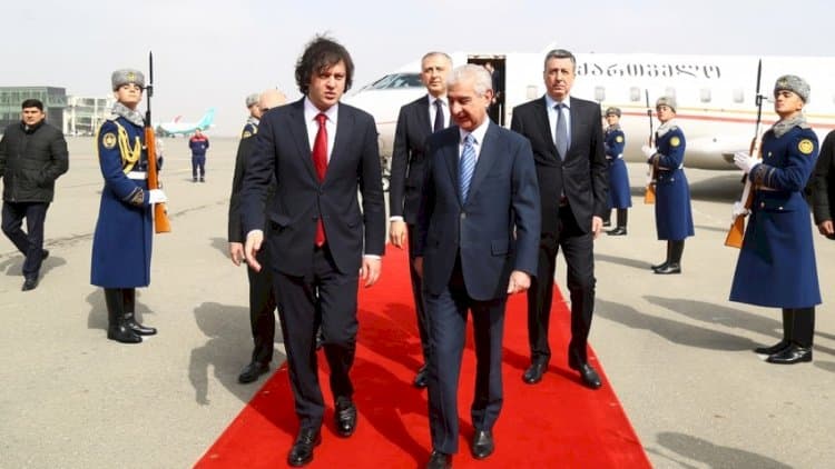 Gürcüstanın Baş naziri Bakıya gəldi Gürcüstanın Baş naziri Bakıya gəldi