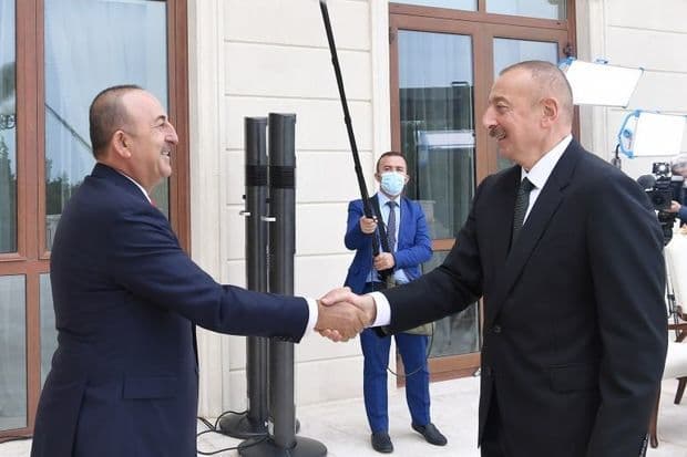 İlham Əliyev Mövlud Çavuşoğlunu qəbul edib İlham Əliyev Mövlud Çavuşoğlunu qəbul edib