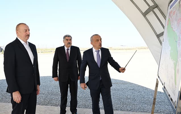 Prezident Şirvan suvarma kanalının təməlini qoydu Prezident Şirvan suvarma kanalının təməlini qoydu