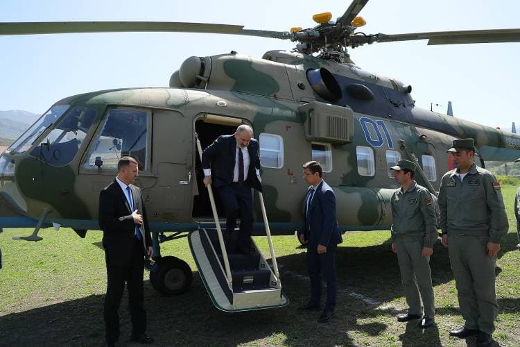 Paşinyan Azərbaycanla sərhəd bölgəsinə helikopterlə gəldi – SƏBƏB Paşinyan Azərbaycanla sərhəd bölgəsinə helikopterlə gəldi – SƏBƏB
