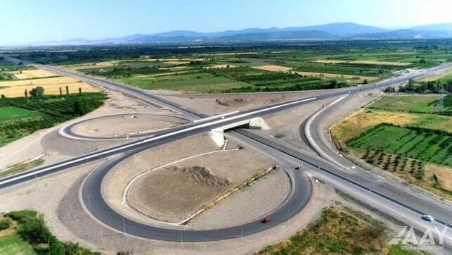 Ermənistanla sərhədə gedən yol bağlanır Ermənistanla sərhədə gedən yol bağlanır