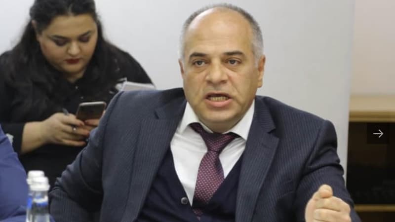 Nazir Baş İdarənin rəisini işdən çıxardı Nazir Baş İdarənin rəisini işdən çıxardı
