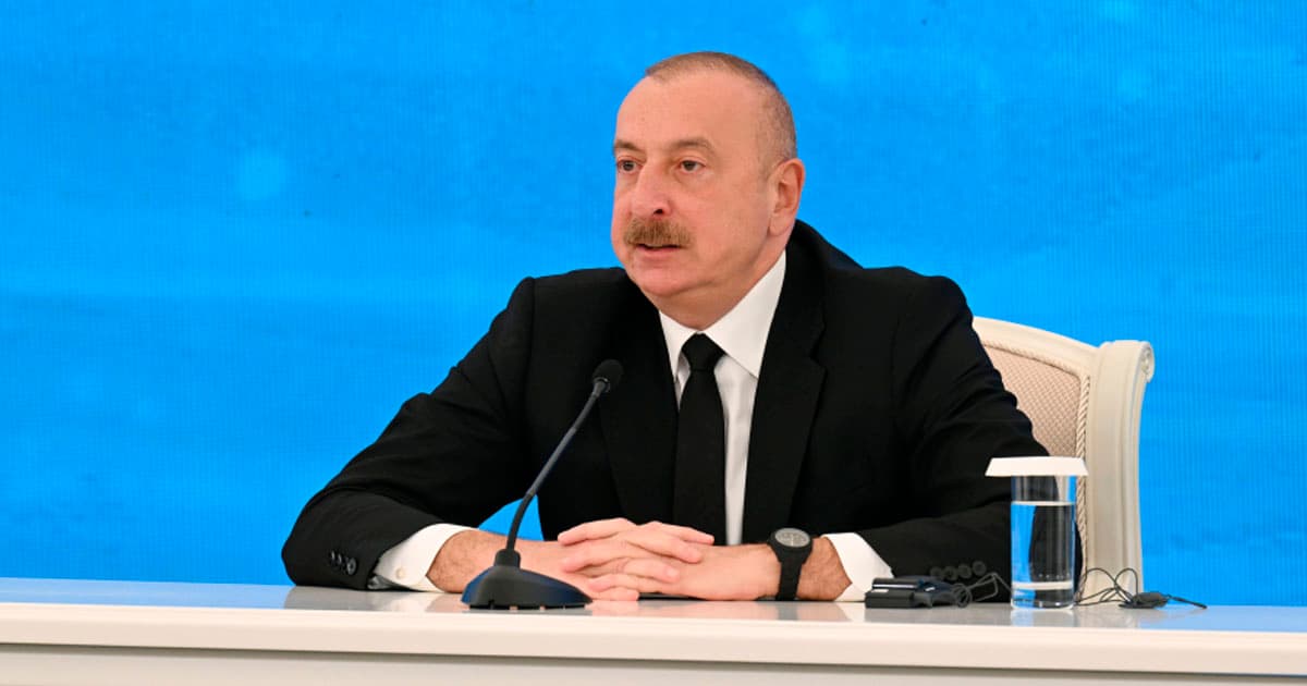 Prezident İlham Əliyev: “Qız Qalası” hidroqovşağının açılışı və “Xudafərin” hidroqovşağının istismara verilməsi tarixi hadisədir Prezident İlham Əliyev: “Qız Qalası” hidroqovşağının açılışı və “Xudafərin” hidroqovşağının istismara verilməsi tarixi hadisədir