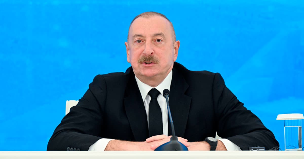 Prezident İlham Əliyev: İran-Azərbaycan birliyi, dostluğu sarsılmazdır Prezident İlham Əliyev: İran-Azərbaycan birliyi, dostluğu sarsılmazdır