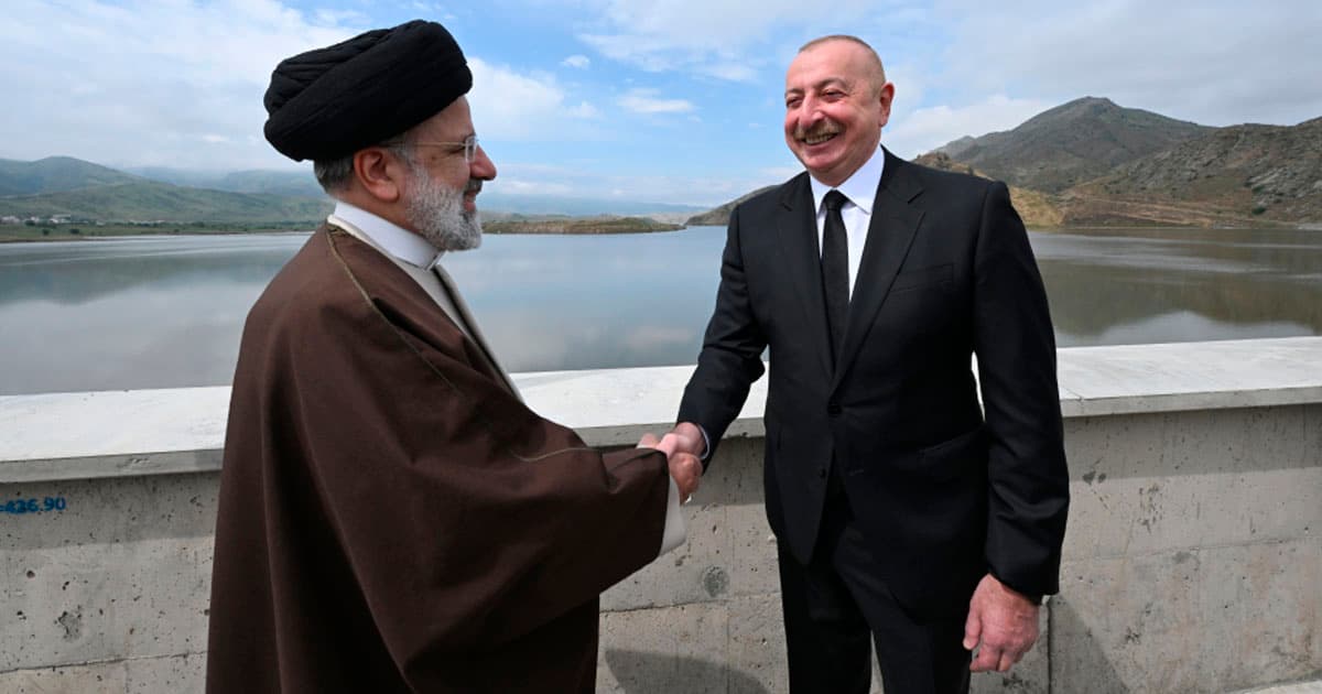 Azərbaycan ilə İranın dövlət sərhədində Prezident İlham Əliyevin və Prezident Seyid İbrahim Rəisinin görüşü olub – YENİLƏNİB – FOTO Azərbaycan ilə İranın dövlət sərhədində Prezident İlham Əliyevin və Prezident Seyid İbrahim Rəisinin görüşü olub – YENİLƏNİB – FOTO