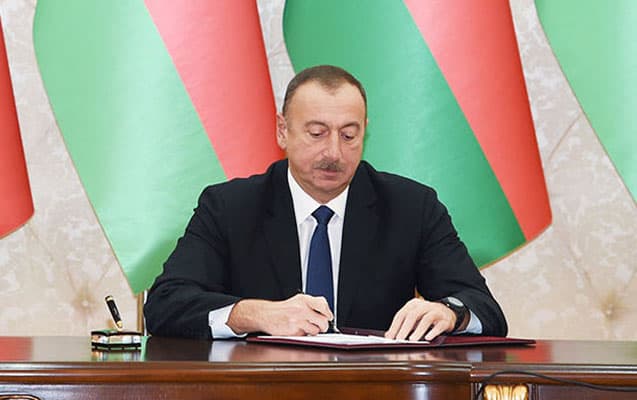 Prezident fərman imzaladı Prezident fərman imzaladı