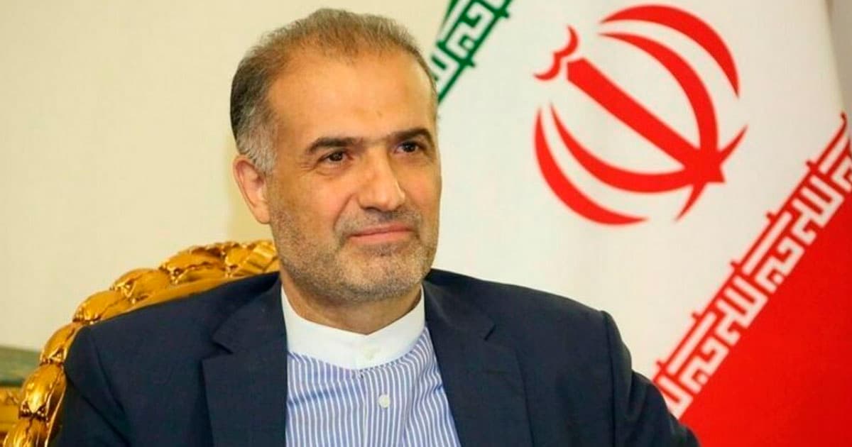 İran səfiri Rəisinin helikopterinin qəzaya uğraması ilə bağlı versiyalardan danışıb İran səfiri Rəisinin helikopterinin qəzaya uğraması ilə bağlı versiyalardan danışıb