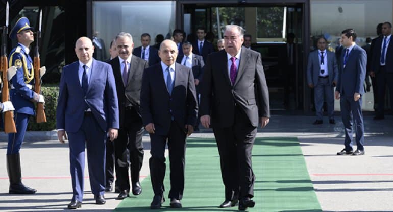 Rəhmonun Azərbaycana səfəri başa çatdı – FOTO Rəhmonun Azərbaycana səfəri başa çatdı – FOTO