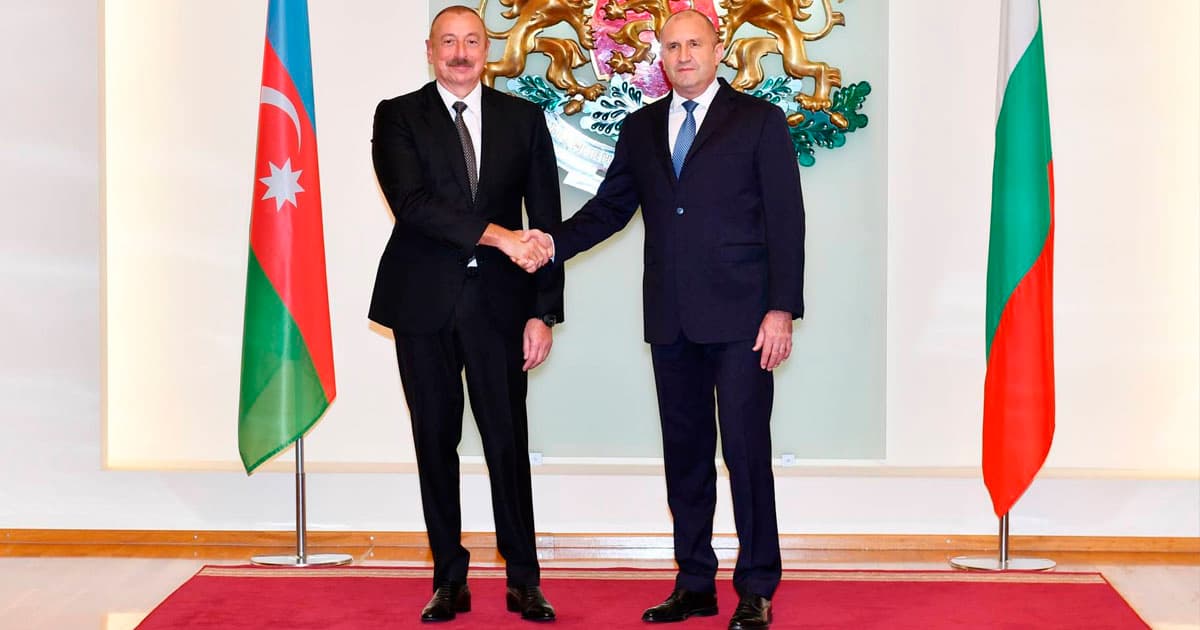 Rumen Radev Prezident İlham Əliyevi təbrik edib Rumen Radev Prezident İlham Əliyevi təbrik edib