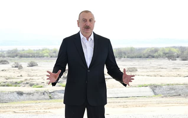 Prezident Ağdamda dörd kəndin təməlini qoydu Prezident Ağdamda dörd kəndin təməlini qoydu