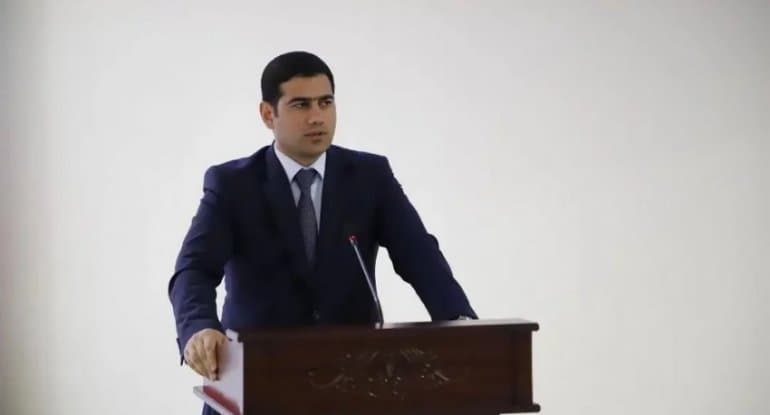 Yeni təyin olunan 32 yaşlı nazir KİMDİR? – DOSYE Yeni təyin olunan 32 yaşlı nazir KİMDİR? – DOSYE