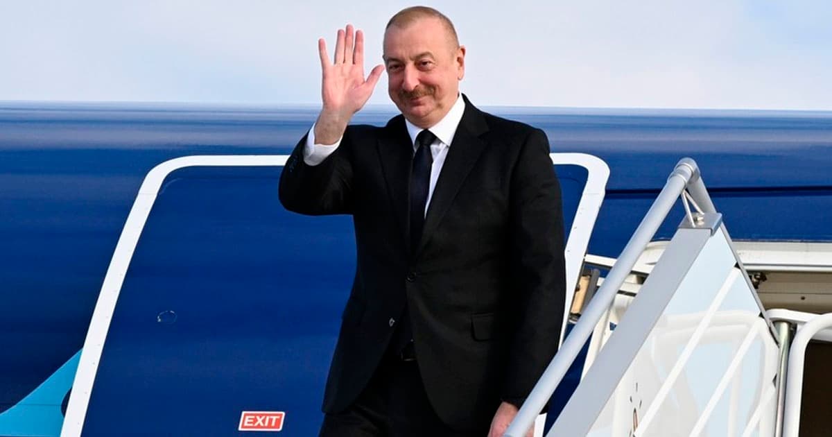 Prezident İlham Əliyevin Türkiyəyə işgüzar səfəri başa çatıb Prezident İlham Əliyevin Türkiyəyə işgüzar səfəri başa çatıb