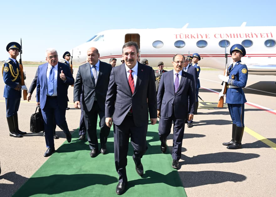 Türkiyənin vitse-prezidenti Azərbaycanda səfərdədir Türkiyənin vitse-prezidenti Azərbaycanda səfərdədir