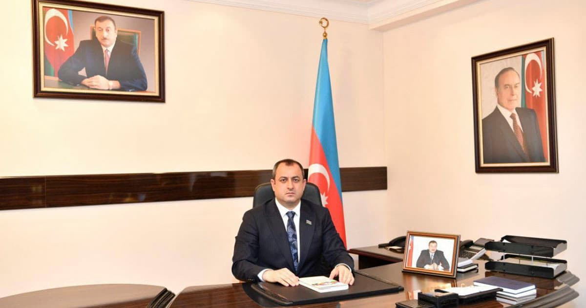 Adil Əliyev kollektivə təqdim edildi Adil Əliyev kollektivə təqdim edildi