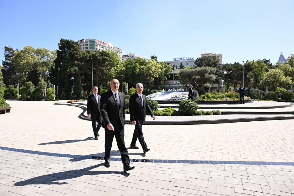 Prezident İlham Əliyev Nərimanov parkının açılışında iştirak edib Prezident İlham Əliyev Nərimanov parkının açılışında iştirak edib