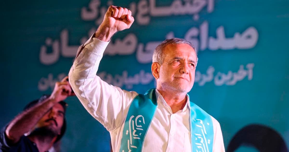Yeni hökumətin “boz kardinalı” – Pezeşkianın seçki kampaniyasının qəhrəmanı – ŞƏRH Yeni hökumətin “boz kardinalı” – Pezeşkianın seçki kampaniyasının qəhrəmanı – ŞƏRH
