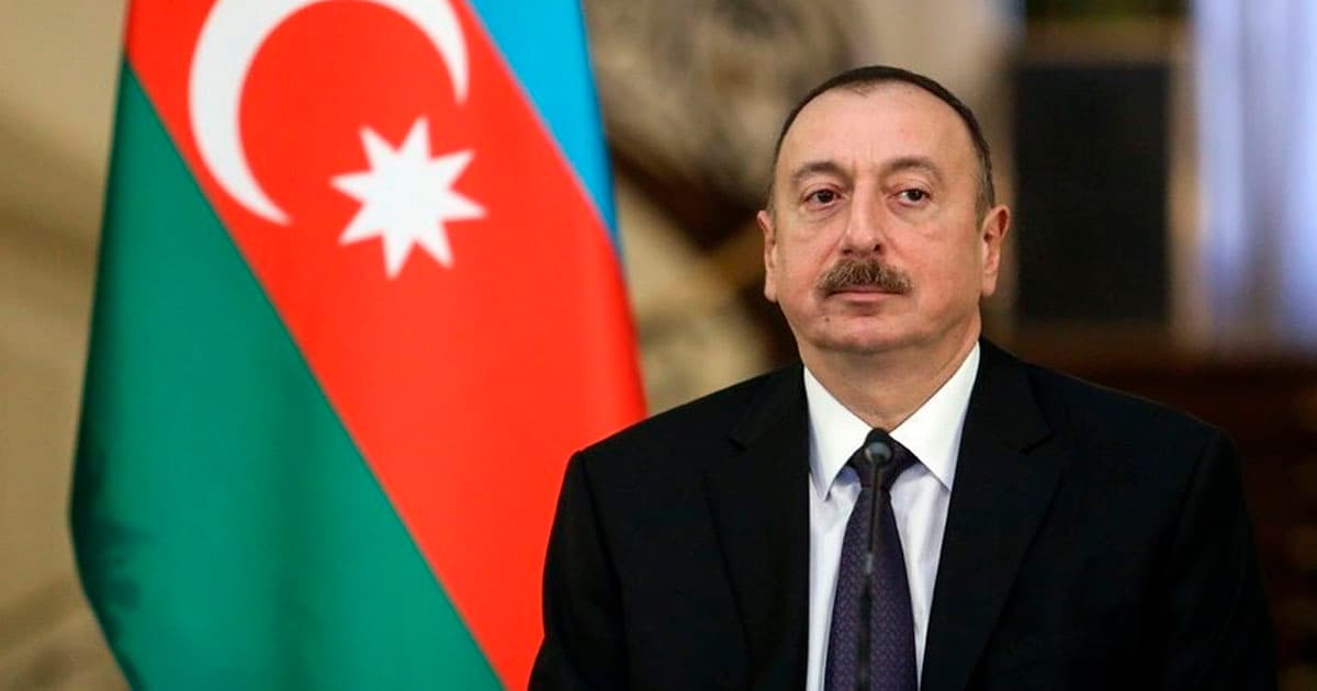 İlham Əliyevin İtaliya Prezidenti ilə birgə işçi naharı başlayıb İlham Əliyevin İtaliya Prezidenti ilə birgə işçi naharı başlayıb