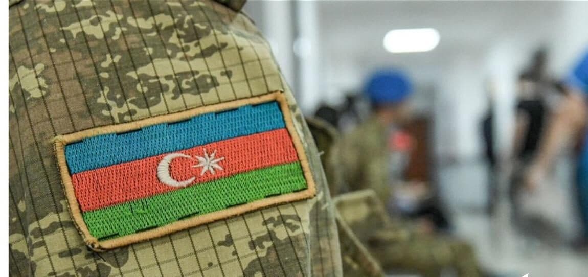 Azərbaycan Ordusunun hərbçisi odlu silahla özünü öldürdü Azərbaycan Ordusunun hərbçisi odlu silahla özünü öldürdü