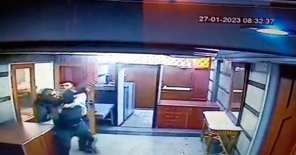 Tehrandakı səfirliyimizə hücum etmiş terrorçunun edam hökmü niyə gecikir? – Bakı səfirini geri çağıra bilər Tehrandakı səfirliyimizə hücum etmiş terrorçunun edam hökmü niyə gecikir? – Bakı səfirini geri çağıra bilər