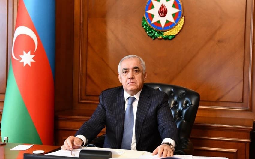 Baş nazir yeni qərar imzaladı Baş nazir yeni qərar imzaladı