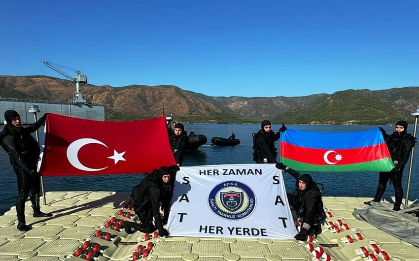 Hərbçilər xüsusi dəniz minalarının quraşdırılması üzrə tapşırıqlar icra ediblər Hərbçilər xüsusi dəniz minalarının quraşdırılması üzrə tapşırıqlar icra ediblər