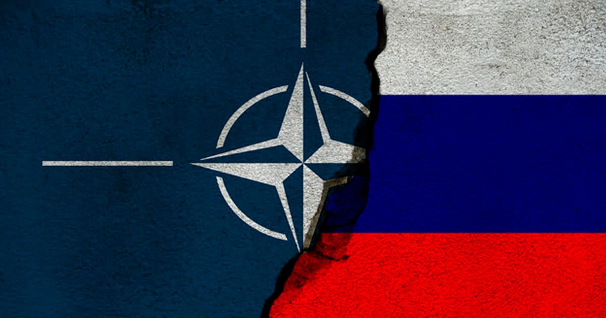 Rusiya, yoxsa NATO – Bakı kimi seçəcək? Rusiya, yoxsa NATO – Bakı kimi seçəcək?