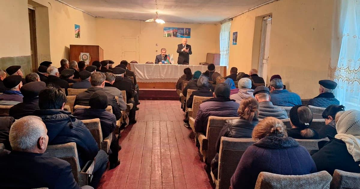 Deputat Səyyad Salahlı İmişlidə seçiciləri Yeni Azərbaycan Partiyasının namizədlərinə səs verməyə çağırıb – FOTO Deputat Səyyad Salahlı İmişlidə seçiciləri Yeni Azərbaycan Partiyasının namizədlərinə səs verməyə çağırıb – FOTO