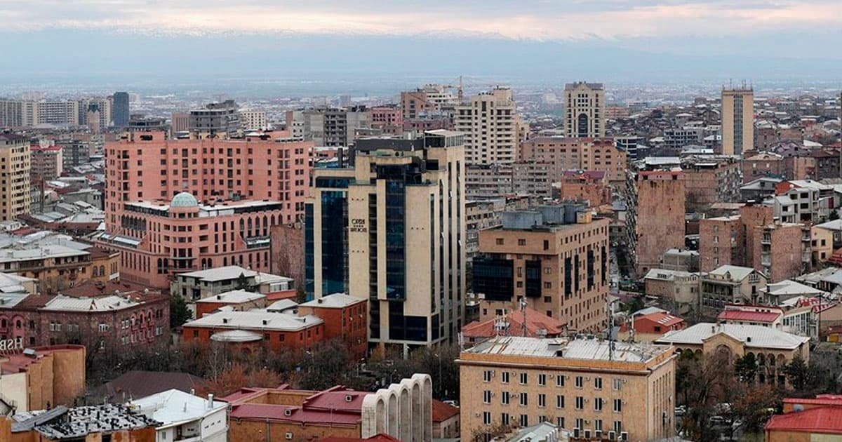 İrəvanda əsgi parçası qaldıranlar – kapitulyasiyanı unudanların yaddaşını yeniləmək olar – ŞƏRH İrəvanda əsgi parçası qaldıranlar – kapitulyasiyanı unudanların yaddaşını yeniləmək olar – ŞƏRH