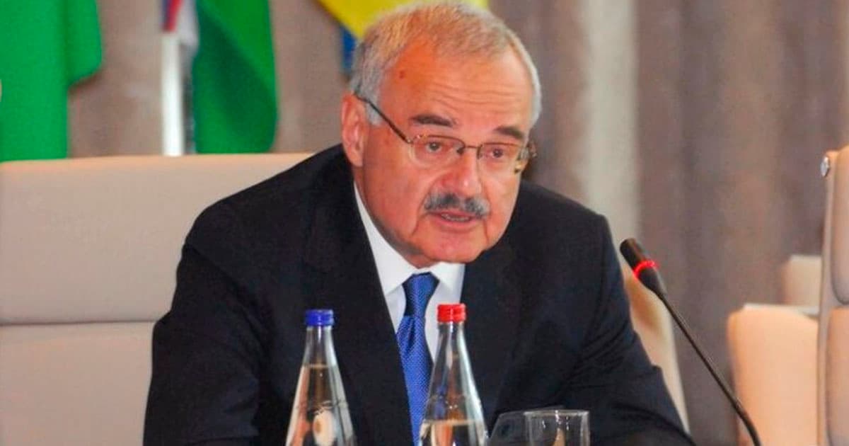 Keçmiş iş yoldaş Artur Rasi-zadə ilə bağlı sirrləri açdı: “Hamıya qadağan etmişdi” Keçmiş iş yoldaş Artur Rasi-zadə ilə bağlı sirrləri açdı: “Hamıya qadağan etmişdi”