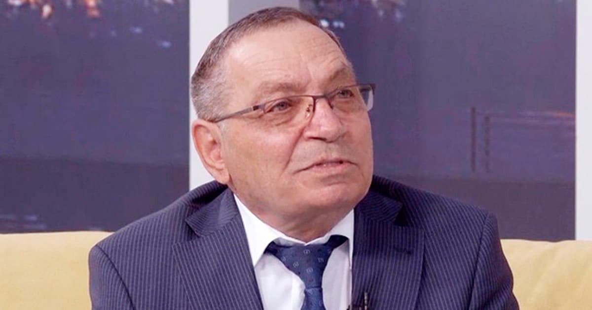 Yaş həddi 70 idisə, 77 yaşlı hakim vəzifədə necə qalıb? Yaş həddi 70 idisə, 77 yaşlı hakim vəzifədə necə qalıb?