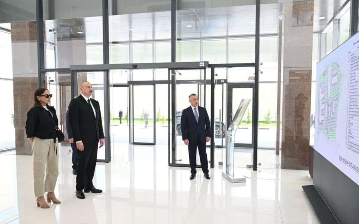 İlham Əliyev və xanımı Şuşada açılış etdi İlham Əliyev və xanımı Şuşada açılış etdi