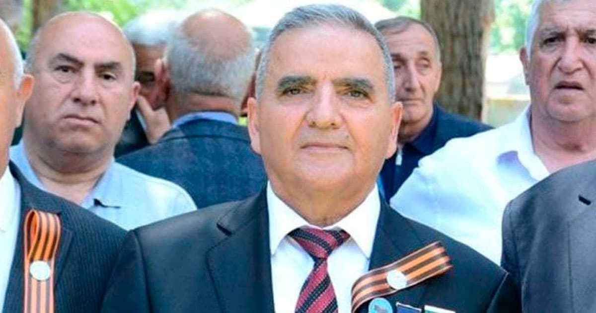 Yeni sədr bir gün sonra özü istefa verdi Yeni sədr bir gün sonra özü istefa verdi
