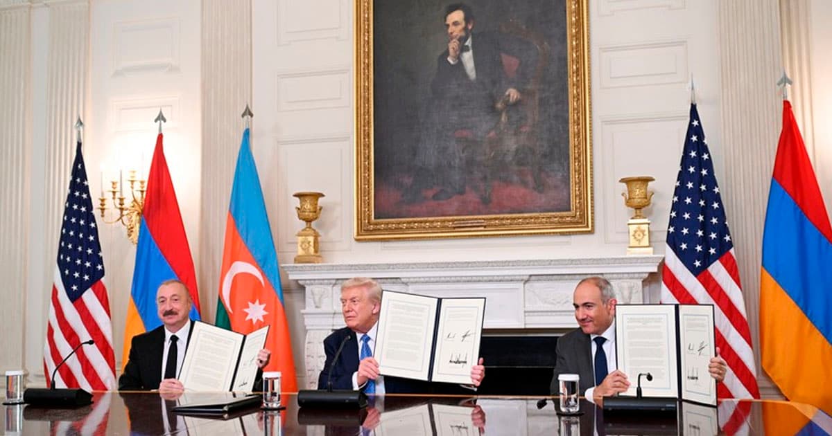 Trampın Cənubi Qafqazda sülh və tərəqqinin təmini istiqamətində fəaliyyəti təqdirəlayiqdir – RƏY Trampın Cənubi Qafqazda sülh və tərəqqinin təmini istiqamətində fəaliyyəti təqdirəlayiqdir – RƏY
