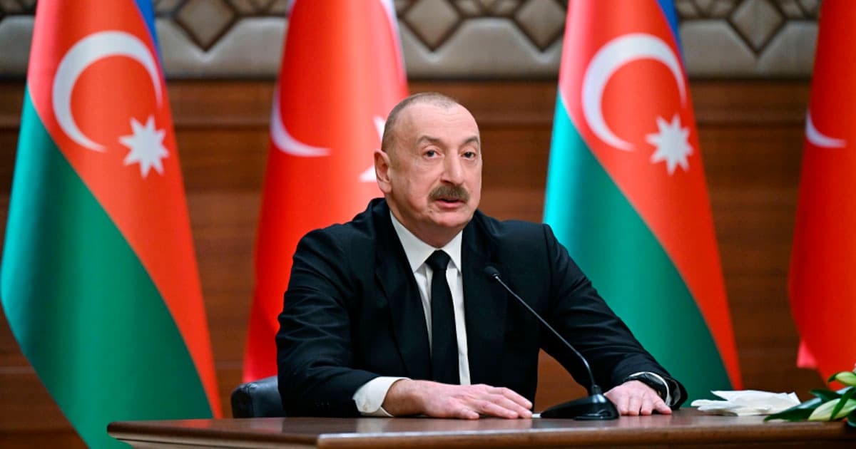 Prezidentdən Rusiya təhlükəsi ilə bağlı suala CAVAB Prezidentdən Rusiya təhlükəsi ilə bağlı suala CAVAB