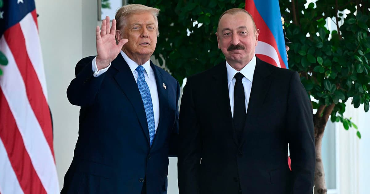 Trampdan Əliyevə: Sizinlə həqiqətən fəxr edirəm! Trampdan Əliyevə: Sizinlə həqiqətən fəxr edirəm!