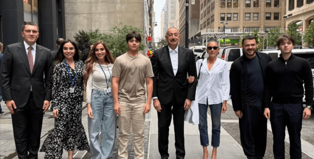 Leyla Əliyeva Nyu-Yorkdan foto paylaşdı Leyla Əliyeva Nyu-Yorkdan foto paylaşdı