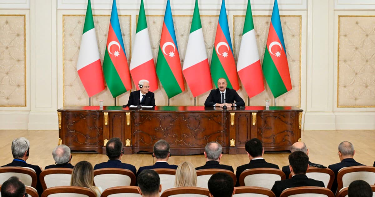 Azərbaycan və İtaliya prezidentləri mətbuata bəyanatlarla çıxış ediblər – FOTO Azərbaycan və İtaliya prezidentləri mətbuata bəyanatlarla çıxış ediblər – FOTO